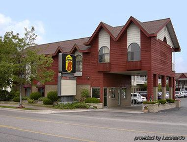 Super 8 Beachfront By Wyndham Mackinaw City, Mi Exterior foto